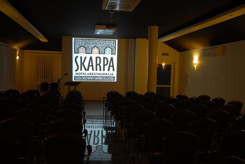 Отели типа «постель и завтрак» Hotel Skarpa Сейны